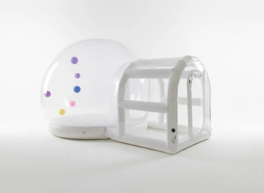 ドームのふわふわ遊具の全体